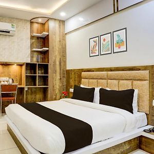 Super Townhouse Model Town Rohtak Formerly Hotel Tathastu